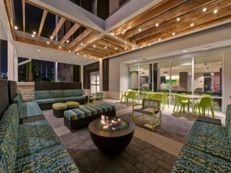 Home2 Suites By Hilton West Palm Beach Airport Cloud Lake Buitenkant foto