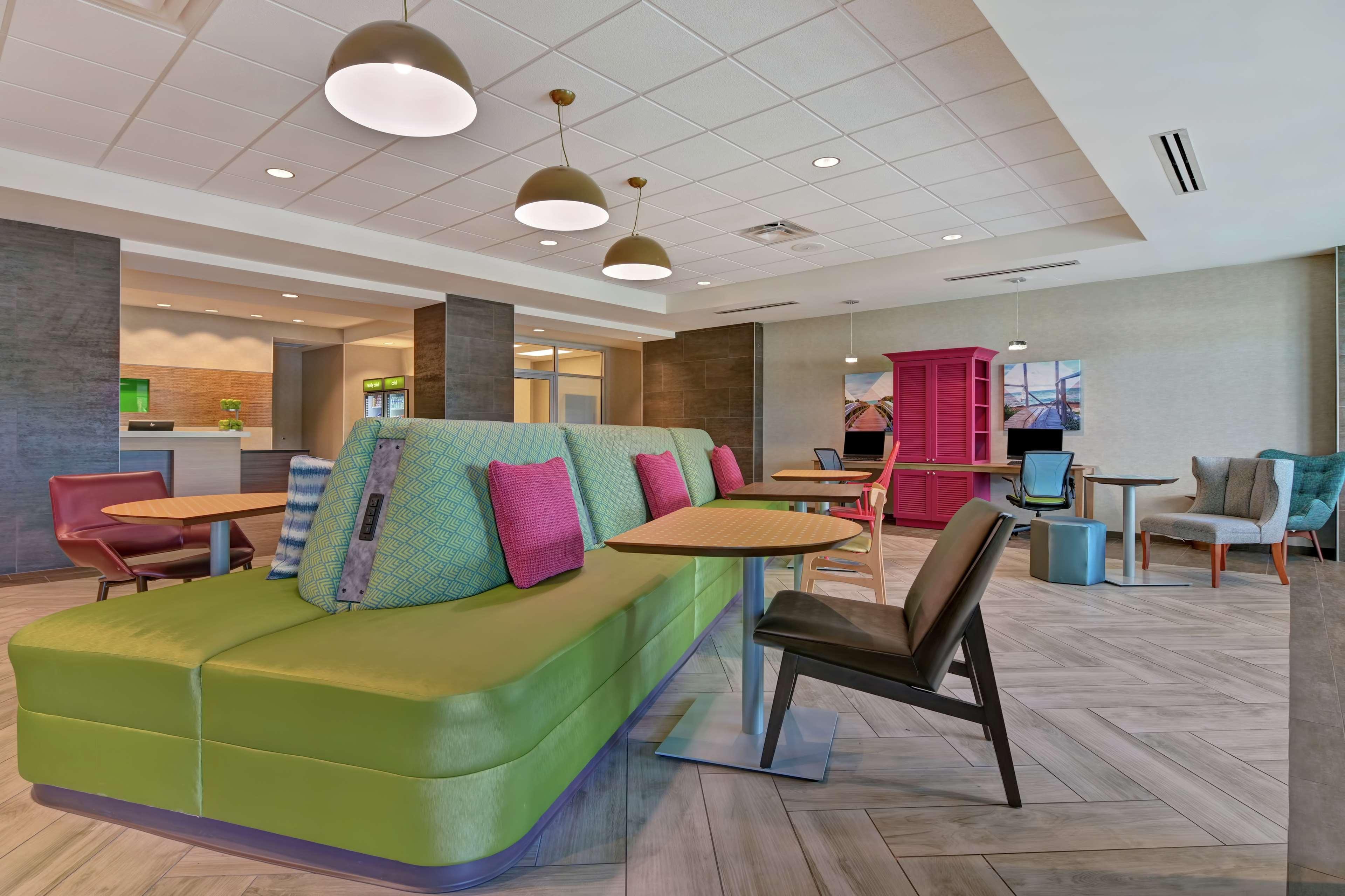 Home2 Suites By Hilton West Palm Beach Airport Cloud Lake Buitenkant foto