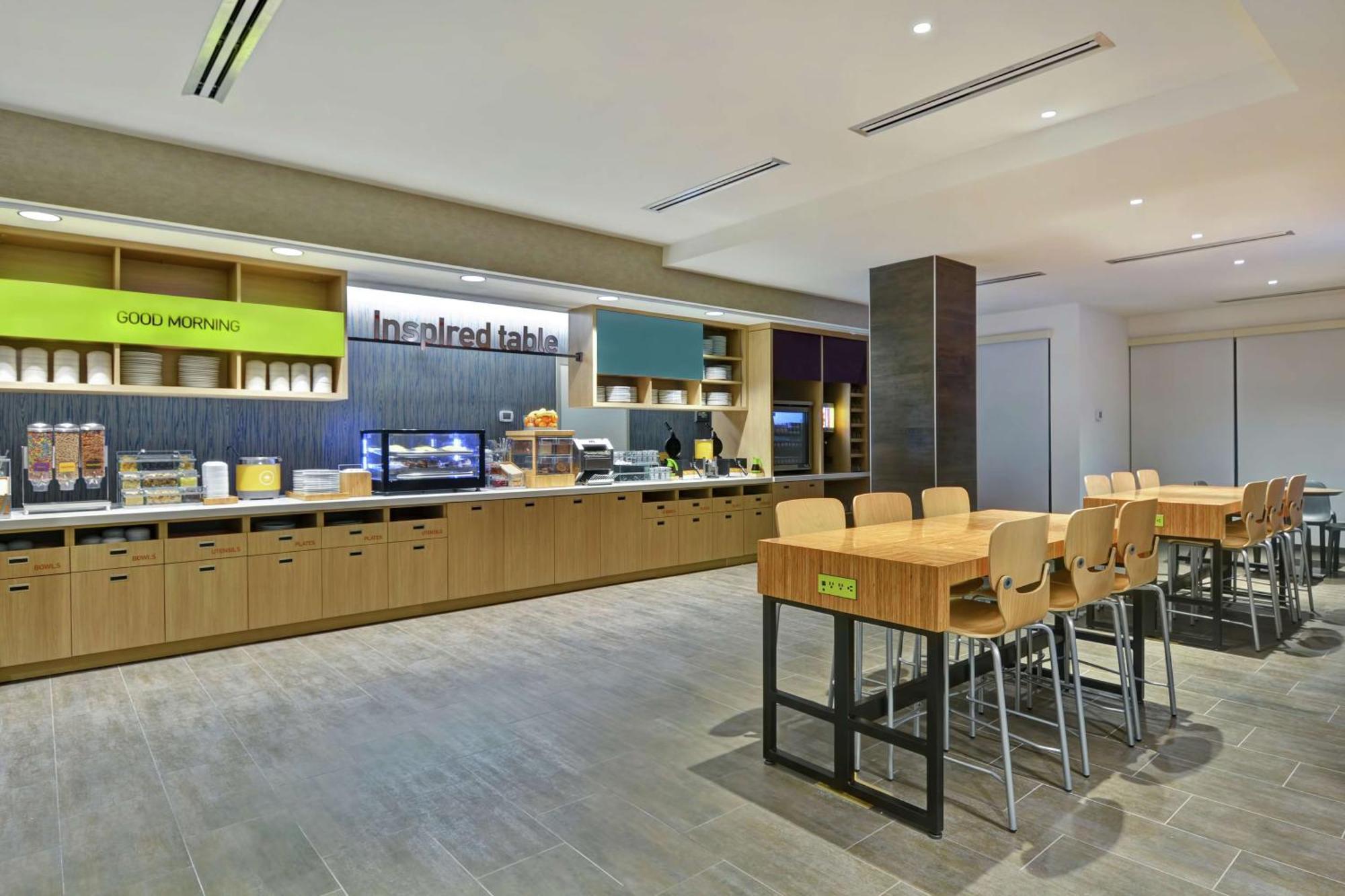 Home2 Suites By Hilton West Palm Beach Airport Cloud Lake Buitenkant foto